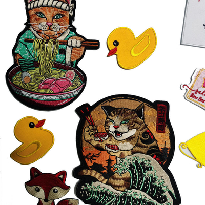 Patches bordados personalizados para roupas de tecido de fibra de ferro/100% bordado