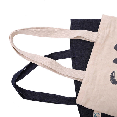Compras feitas de bolsas de toque de lona personalizadas com materiais ecológicos e logotipos impressos